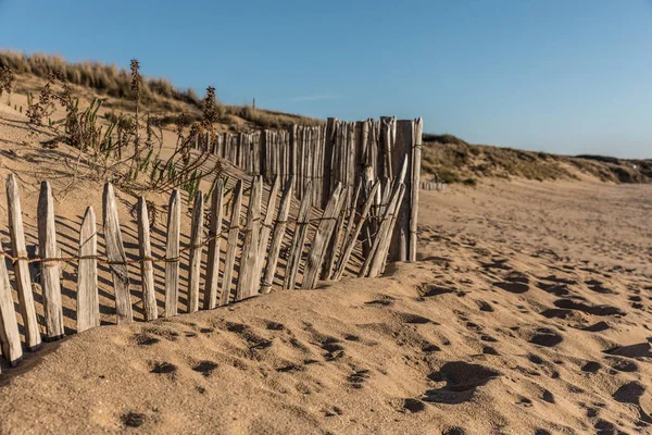 浜辺のフェンス — ストック写真