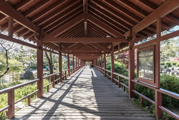 Japonca esinlenen yapı Versailles Adası