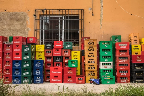Crates of empty drinks — Stock Photo, Image