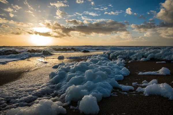 Mousse Mer Sur Plage Coucher Soleil — Photo