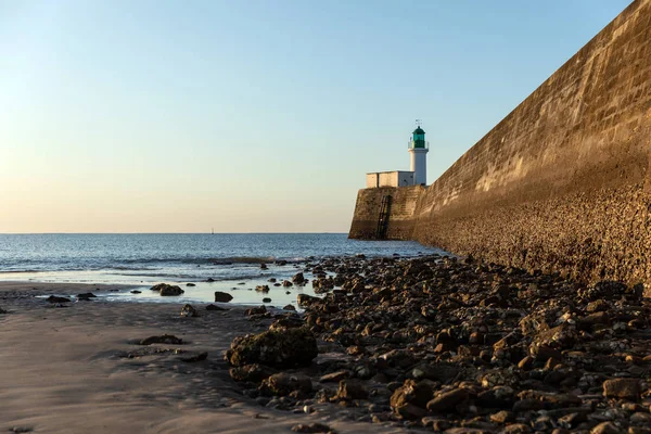 Farol Verde Pequeno Molhe Les Sables Olonne Maré Baixa Início — Fotografia de Stock