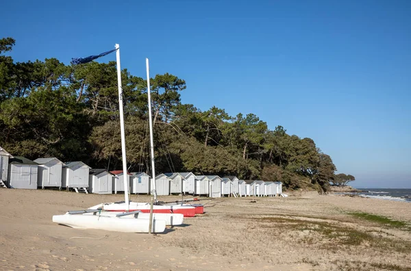 Cabanas Brancas Praia Sableaux Noirmoutier Vendee França — Fotografia de Stock