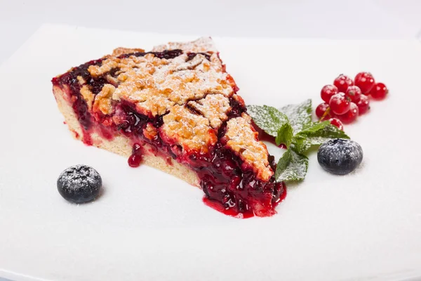 Gâteau Pâte Sablonneuse Avec Confiture Baies Sur Assiette — Photo