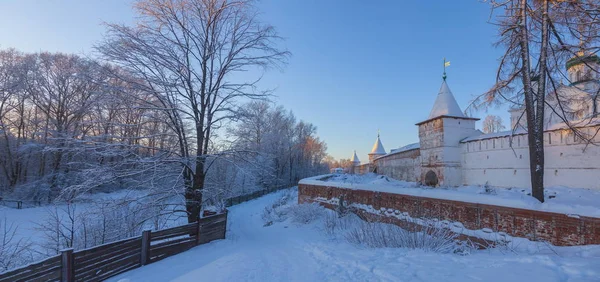 Ipatyevsky monastery in winter sky — Stock Photo, Image