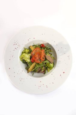 Mısır ve sebzeli salata.