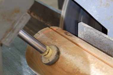 Ahşap işleme sürecinde kütük