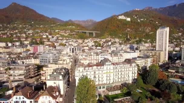4 k hava görüntüleri Montreux - Leman Gölü waterfront, İsviçre — Stok video