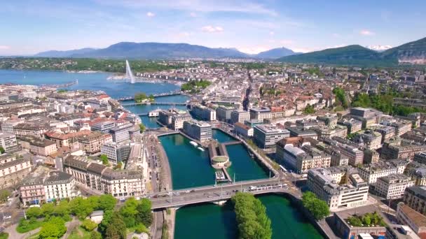 Imágenes aéreas 4K de la ciudad de Ginebra en Suiza-UHD — Vídeo de stock