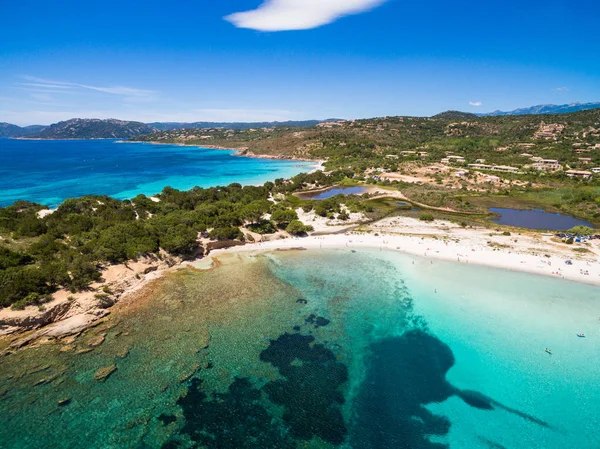 Vista aérea de la playa de Palombaggia en la isla de Córcega en Francia — Foto de Stock