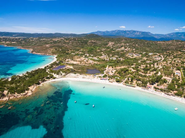 Letecký pohled na Palombaggia Beach na ostrov Korsika ve Francii — Stock fotografie