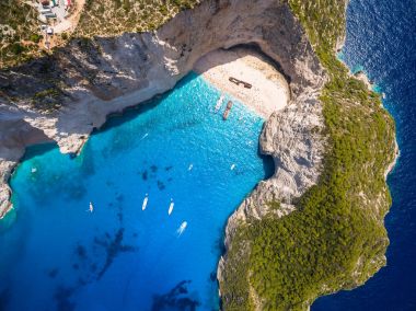 Navagio Beach Zakynthos (Zante görünümünde batık havadan görünümü