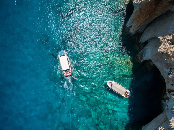 アイオス ・ ニコラオスの青の空撮のザキントス (ザキントス島の洞窟します。) — ストック写真