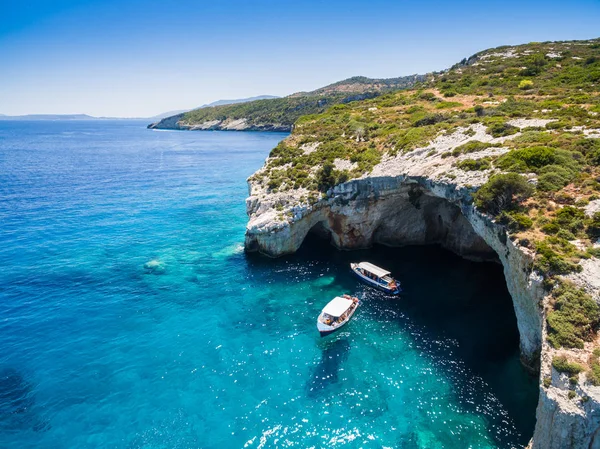 Aerial  view of  Agios Nikolaos blue caves  in Zakynthos (Zante) — Stock Photo, Image