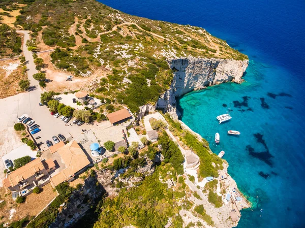 Agios Nikolaos mavi hava görünümünü Zakynthos (Zante mağaralar)