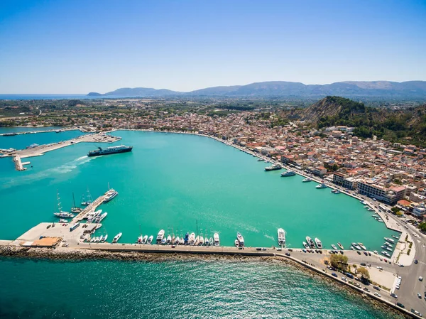 Vista aérea da cidade de Zakynthos na ilha de Zante, na Grécia — Fotografia de Stock
