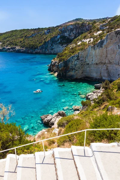 Utsikt över Agios Nikolaos Blå grottorna i Zakynthos (Zante), — Stockfoto