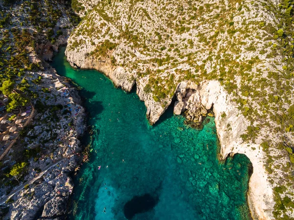 Flygfoto över stranden Porto limnionas i Zakynthos (Zante) islan — Stockfoto