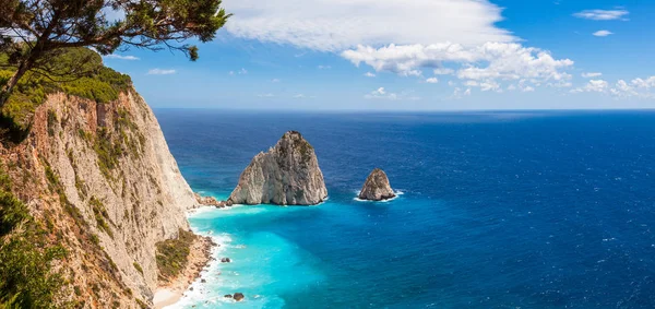 Acantilados de Keri en la isla de Zante en Grecia — Foto de Stock