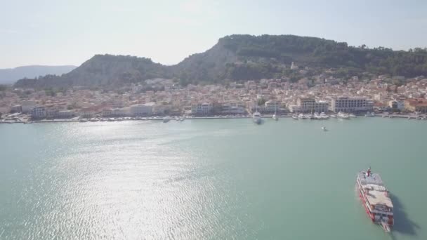 4K (UHD) Vista aérea da cidade de Zakynthos na ilha de Zante, na Grécia - log — Vídeo de Stock