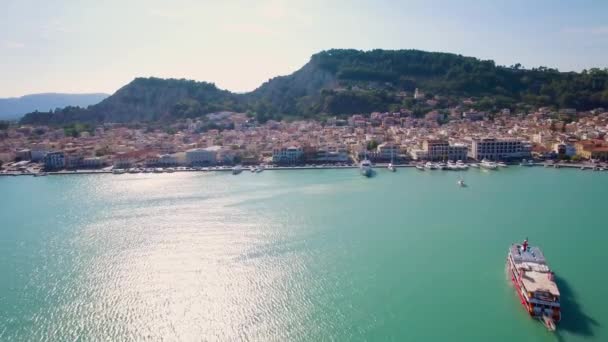 4 k （到） 桑特岛岛上，在希腊扎金索斯城市鸟瞰图 — 图库视频影像