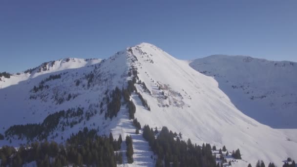 Vista Aerea Piatta Della Stazione Sciistica Praz Lys Nelle Alpi — Video Stock