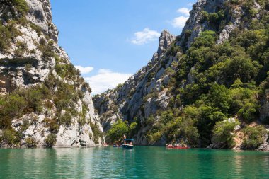 Fransa 'nın güneyindeki Verdon Vadisi nehri.