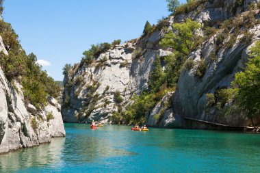 Fransa 'nın güneyindeki Verdon Vadisi nehri.