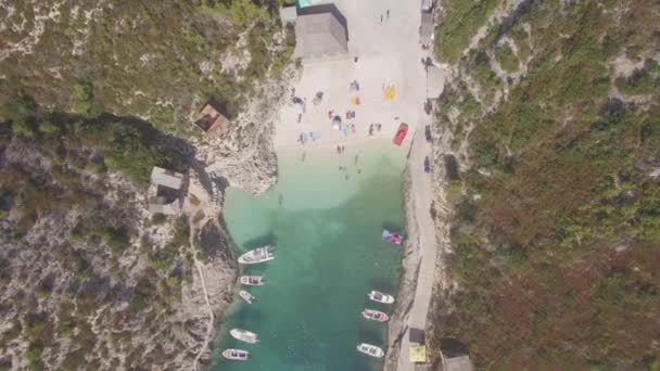 区間ザキントス ザキントス島 島ギリシャで ポルト ヴロミ ビーチの空撮ログ — ストック動画