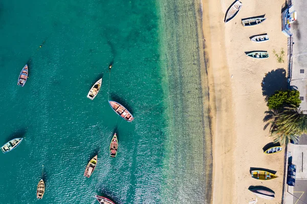Cape Verde 'deki Sao Vicente Adası' ndaki Mindelo plajının hava manzarası. — Stok fotoğraf