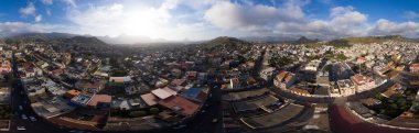 S 'nin Santa Catarina bölgesindeki Assomada şehrinin 360 Hava Manzarası