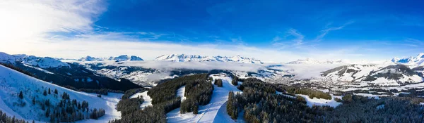 Χιονοδρομικός σταθμός Megeve στην Haute Savoie στις γαλλικές Άλπεις της Γαλλίας — Φωτογραφία Αρχείου