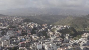 Santiago Adası Santa Catarina bölgesindeki Assomada şehrinin havadan görünüşü.