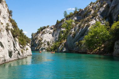 Fransa 'nın güneyindeki Verdon Vadisi nehri.