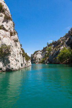 Fransa 'nın güneyindeki Verdon Vadisi nehri.