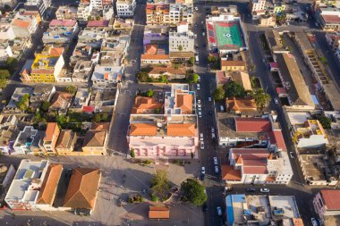 Santiago Adası Santa Catarina bölgesindeki Assomada şehrinin havadan görünüşü.