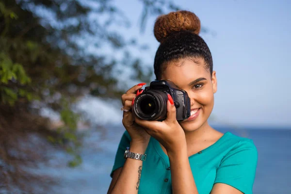 Afro Amerikaanse Fotografe Neemt Buitenfoto Black People — Stockfoto