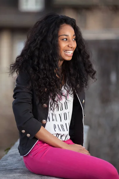 Freien Eines Portraits Schöne Junge Afrikanisch Amerikanische Teenager Mädchen — Stockfoto