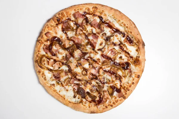 Homemade Barbecue Chicken Pizza Onions Cilantro — Stock Photo, Image