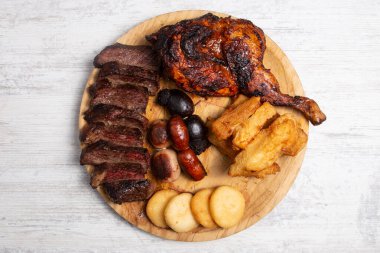 Venezuela mutfağının çeşitli etlerinin genel planı