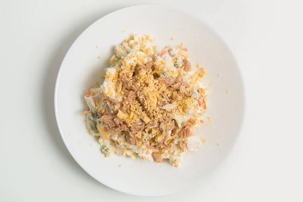 Salada Russa Comida Típica Espanha Prato Branco — Fotografia de Stock