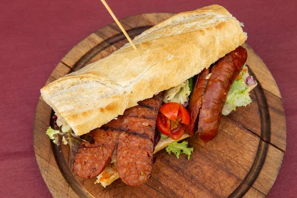 Choripan Kanapka Chorizo Chimichurri Popularna Ameryce Południowej Grillowane Chorizo Argentyńskie — Zdjęcie stockowe