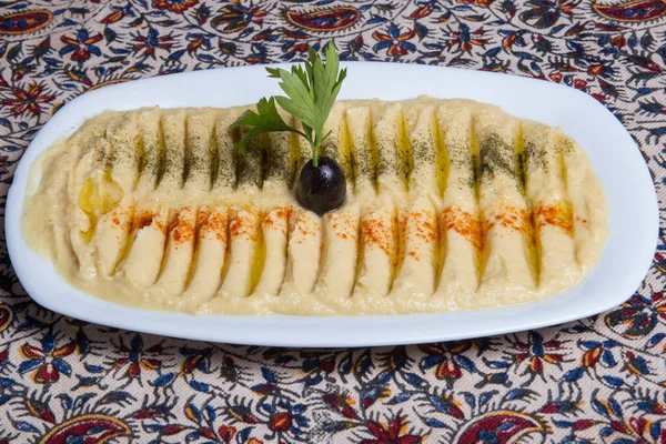 Hemmagjord Iransk Hummus Med Olja Vit Tallrik — Stockfoto