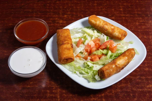 Rollos Primavera Fritos Verduras Plato —  Fotos de Stock