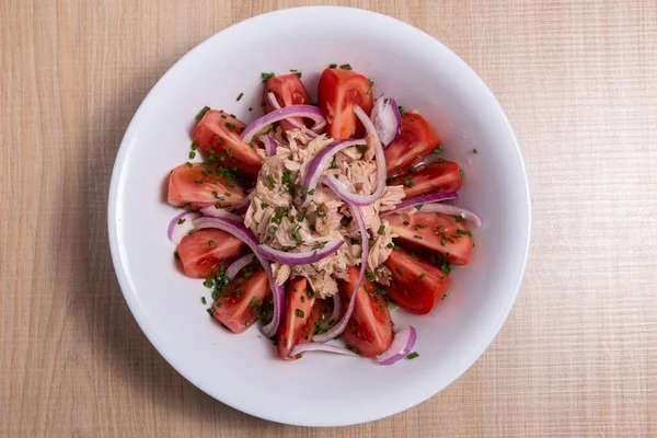 Ensalada Verde Saludable Con Atún Cebolla Tomates Ensalada Española — Foto de Stock