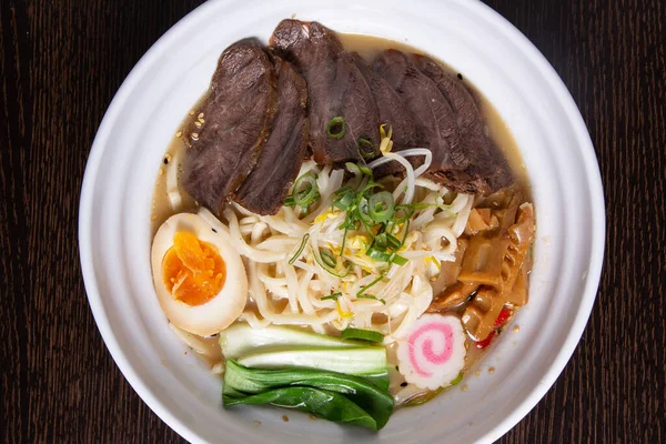 Ramen Comida Tradicional Japonesa Uma Tigela Branca — Fotografia de Stock