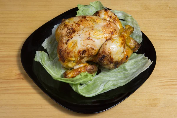 Gegrilltes Hühnchen Auf Einem Weißen Teller Restaurant Serviert — Stockfoto