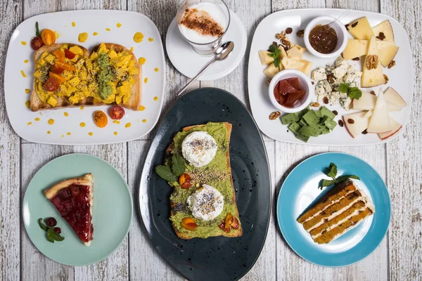 Conjunto Alimentos Para Desayuno Sobre Fondo Madera Vista Superior —  Fotos de Stock