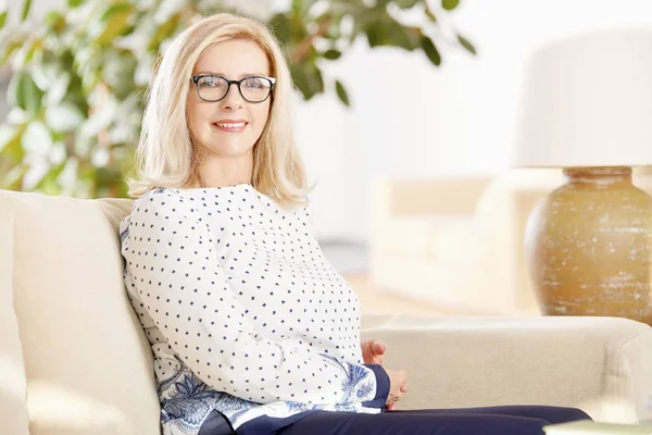 güzel kadın kıdemli