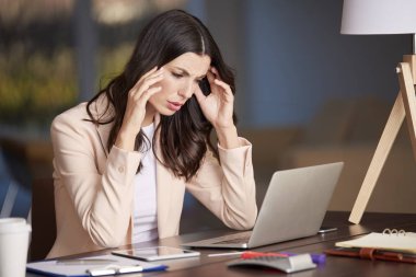 olanakları göz önüne alındığında kadın