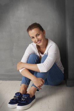 Genç ve güzel kadın portre 